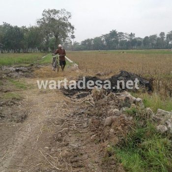 akses kepemakaman rusak 1