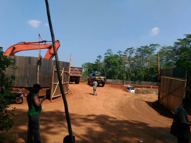 eskavator hilang