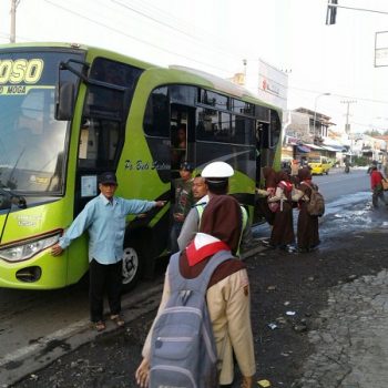 bus beroperasi kembali