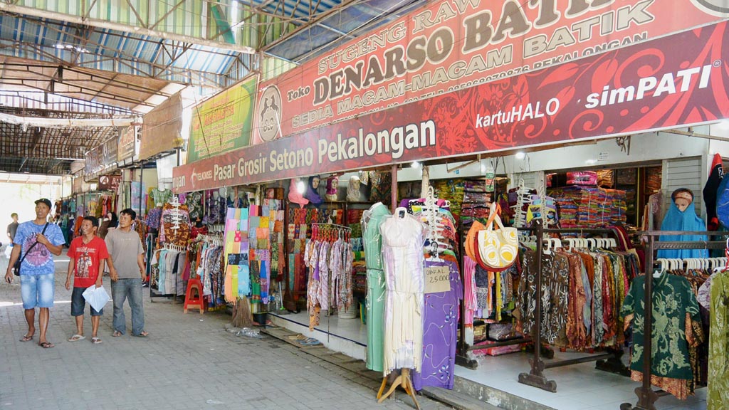 Pasar Grosir Batik Setono