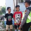 ngamen di lampu merah