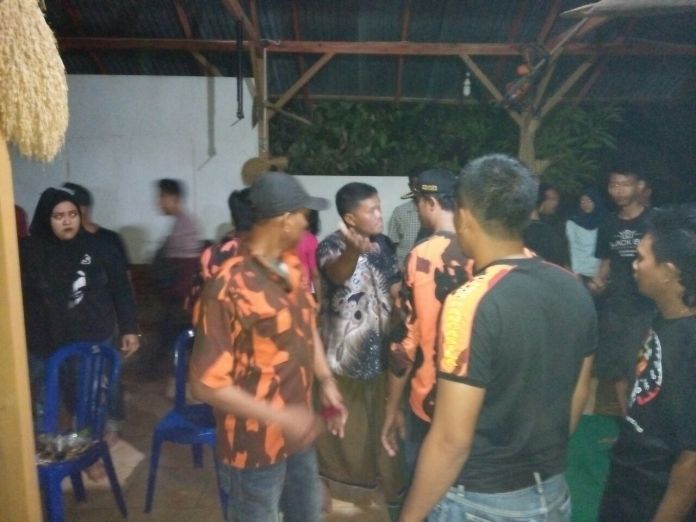 nonton bareng