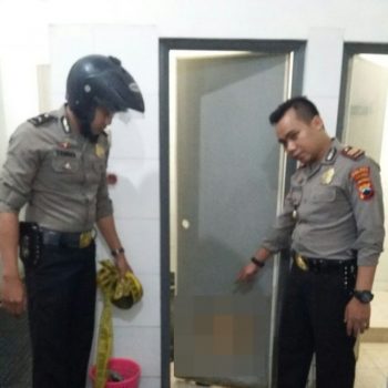 meninggal di toilet
