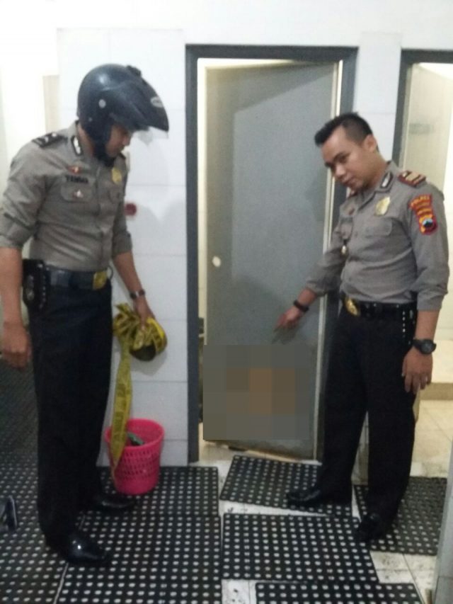meninggal di toilet