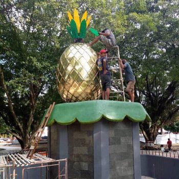 patung nanas