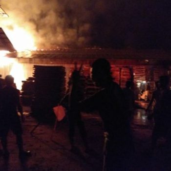 kebakaran pabrik triplek