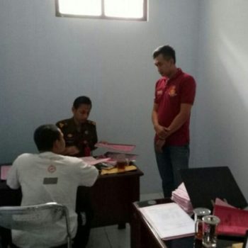 motor buat beli rokok
