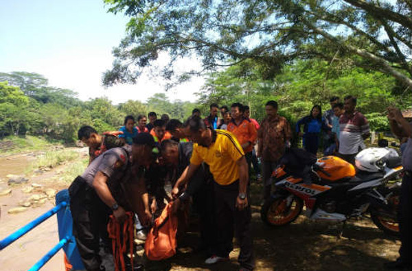 tenggelam di bendungan kramat