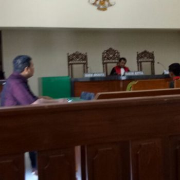 gelapkan sepeda onthel