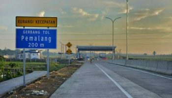 gerbang tol pemalang