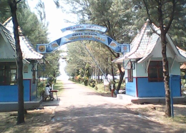 depan pantai depok