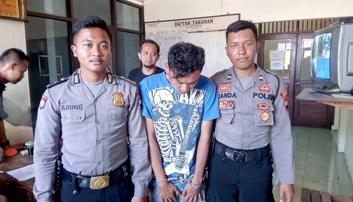 ngamen malah nyolong