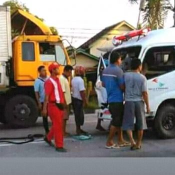 tabrakan ambulan