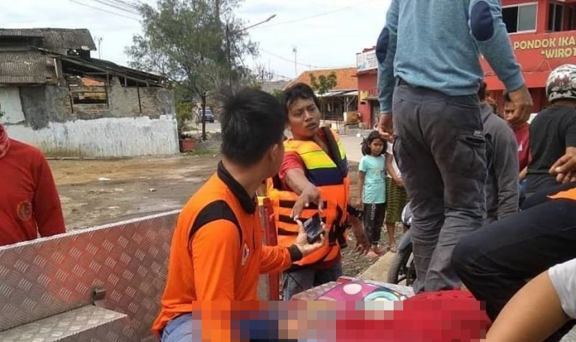 tenggelam di pasir kencana