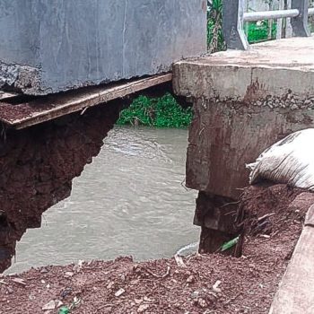 belum difungsikan jembatan ambrol