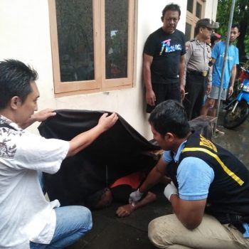 meninggal di pasar darurat