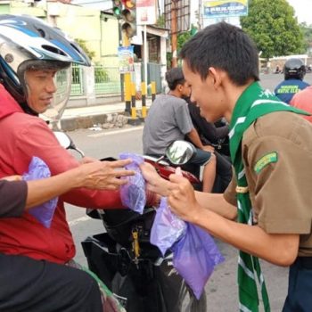 bagi takjil muhamka