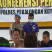 gelapkan uang