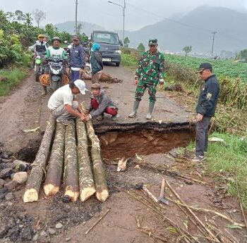 jembatan gumelem ambruk